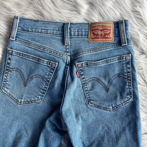 Levi Wedgie Straight Jean Size 25 - Picture 5 of 5